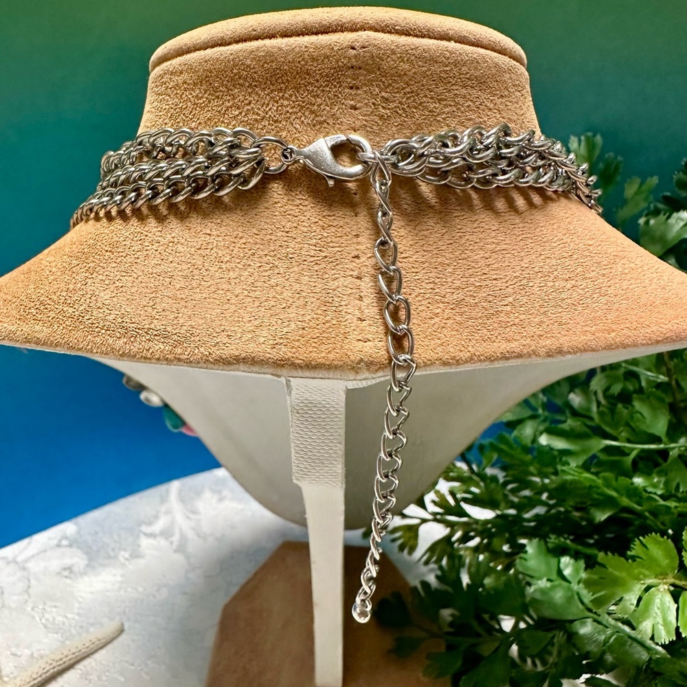 Howlite multi strand necklace - Picture 8 of 8